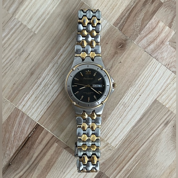 Armitron Men’s Watch Vintage Two Tone Bracelet Black Dial Day Date Window - Picture 4 of 11